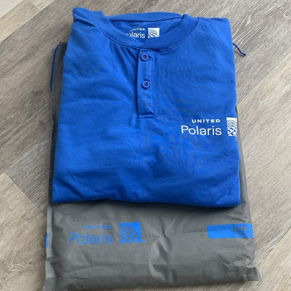 United Airlines Polaris Pajamas Set & Amenity Kit